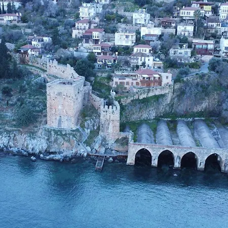 Escape To History In A Stunning Stone House With Garden And Sea View In The Heart Of Villa Alanya