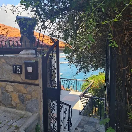 Escape To History In A Stunning Stone House With Garden And Sea View In The Heart Of Villa *