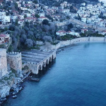 Villa Escape To History In A Stunning Stone House With Garden And Sea View In The Heart Of