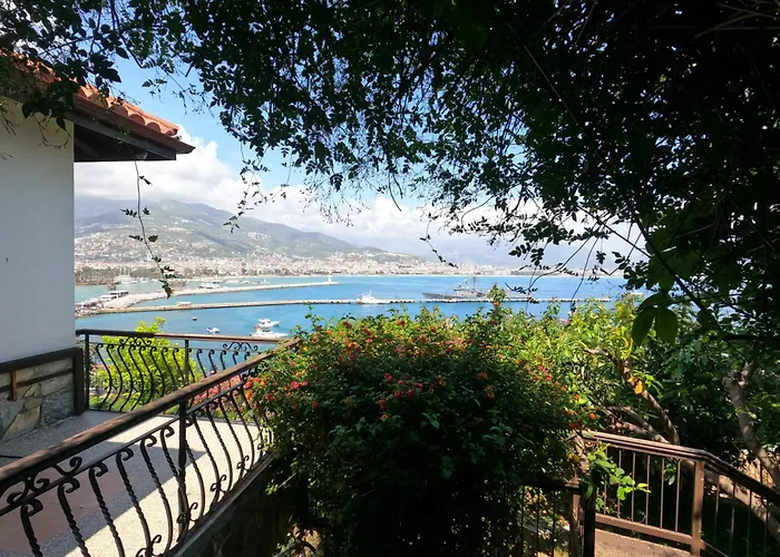 Villa Escape To History In A Stunning Stone House With Garden And Sea View In The Heart Of