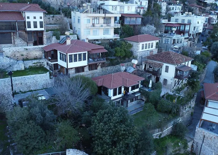 Villa Escape To History In A Stunning Stone House With Garden And Sea View In The Heart Of *