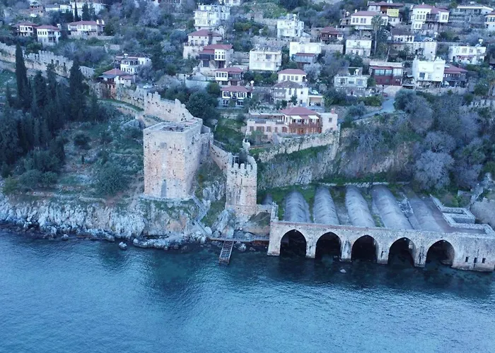 Escape To History In A Stunning Stone House With Garden And Sea View In The Heart Of Villa Alanya