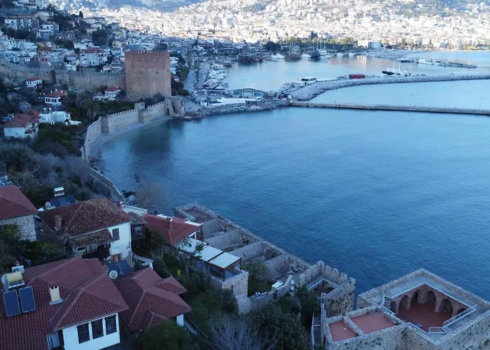 Escape To History In A Stunning Stone House With Garden And Sea View In The Heart Of Villa