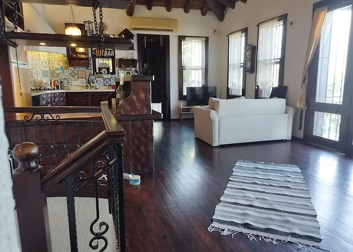 Villa Escape To History In A Stunning Stone House With Garden And Sea View In The Heart Of Alanya